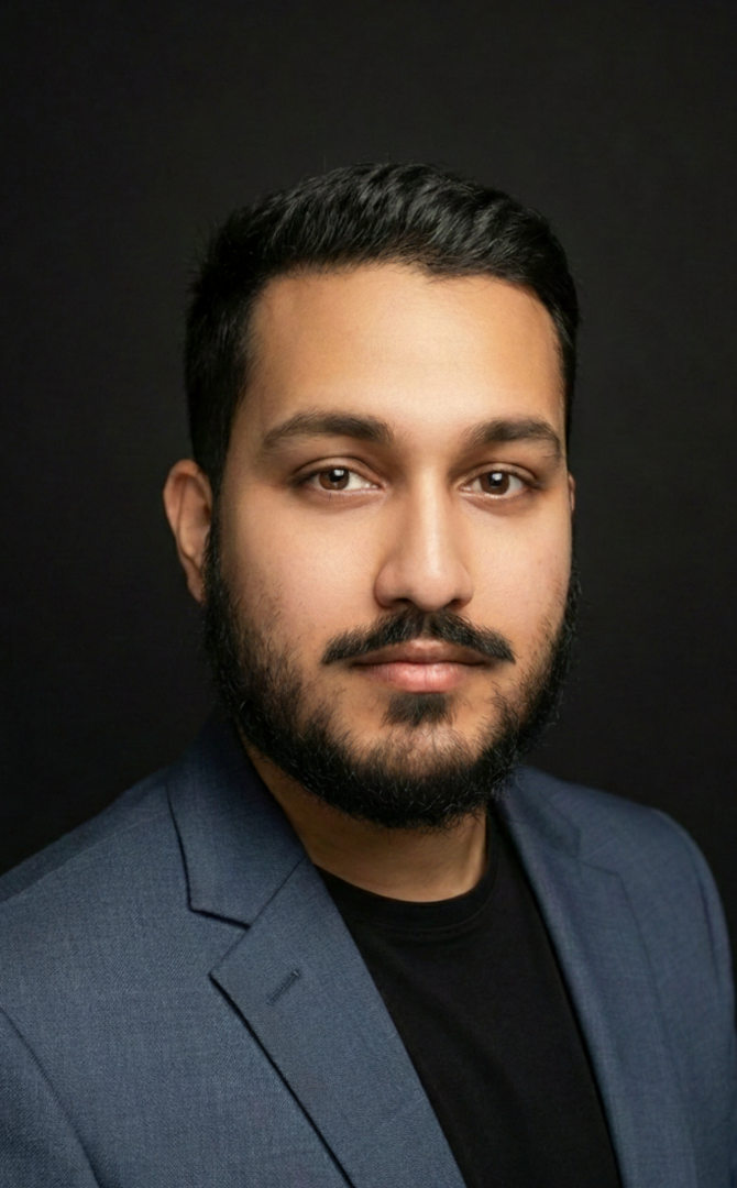 Portrait of the Chief Executive Officer at Code Horizon, leading company strategy and business direction